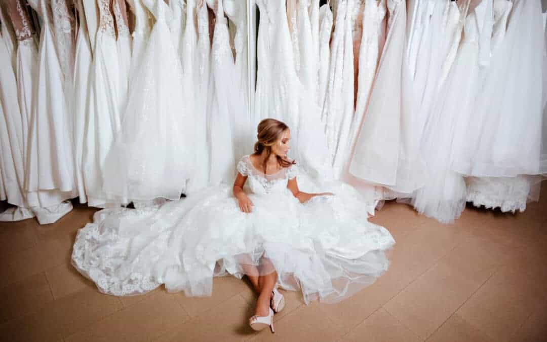 Finding the Perfect Wedding Dress to Complement the Venue and Theme