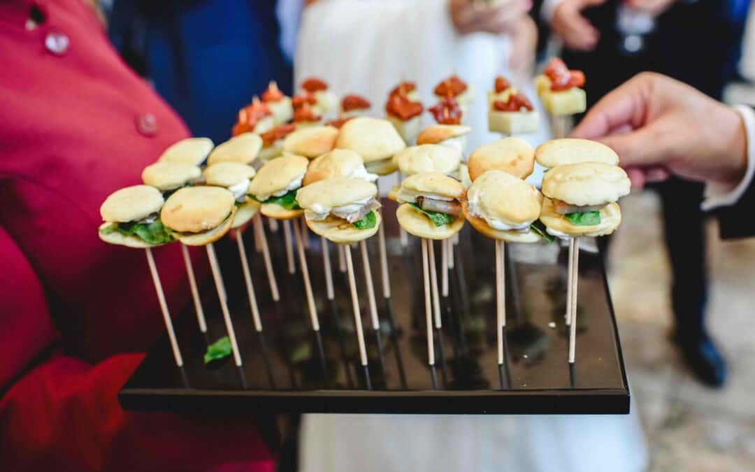 How to Create the Perfect Wedding Menu for Your Guests