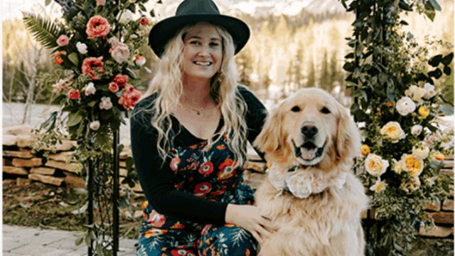 Here-Comes-the-Floof-Alb.-bridal-show