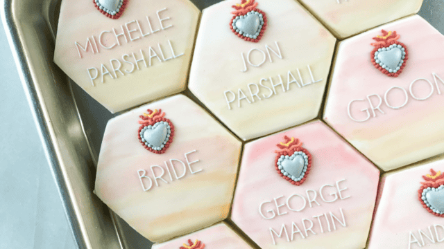 Sweet-Pea-Bakery-Placecard-Cookies-Photo